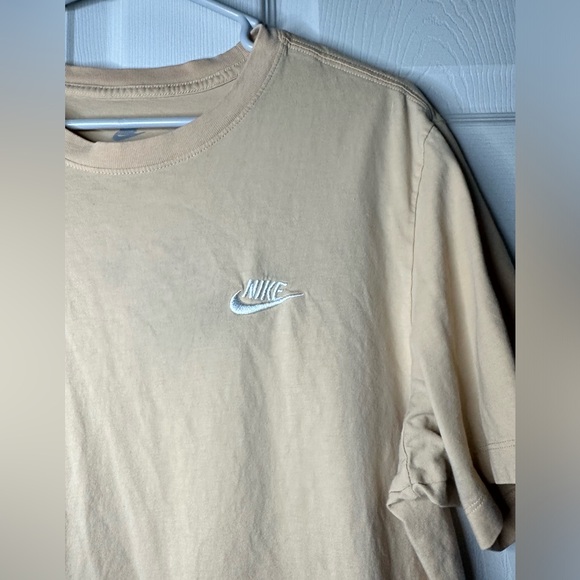 Nike T Shirt - Picture 4 of 6